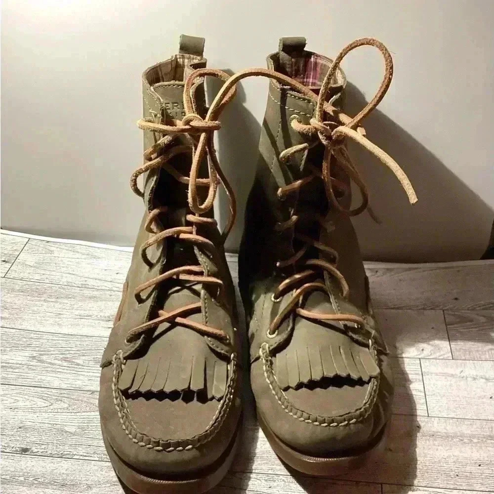 Sperry boots olive suede leather boots size 71/2